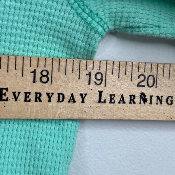 Hollister Long Sleeve Waffle Top XS Thermal Y2K Logo Patch Bella Swan Mint Green - Picture 7 of 9